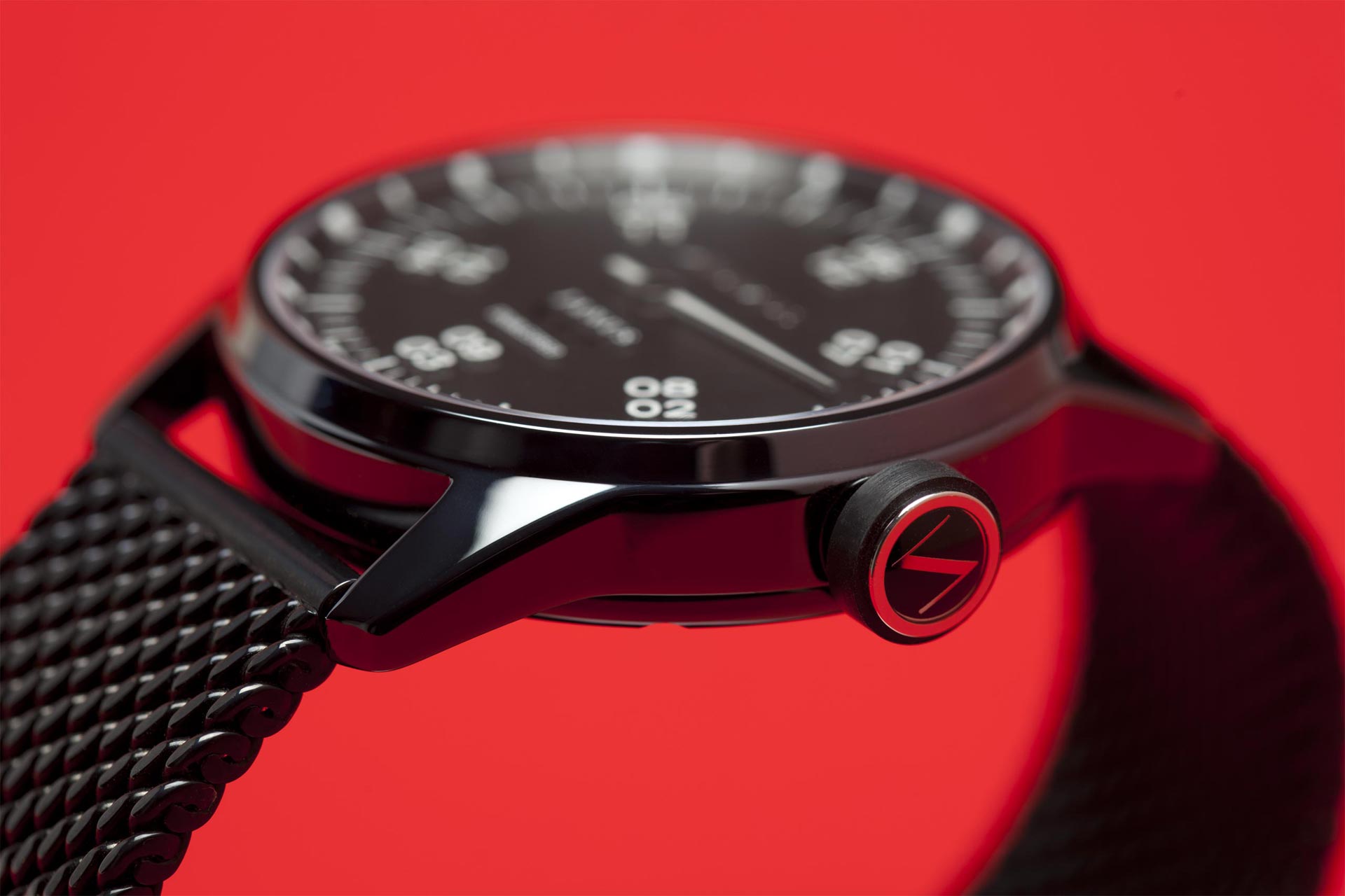 Einzeigeruhr von NEUHAUS Timepieces, Modell JANUS DoubleSpeed ds02N-sport-mobil
